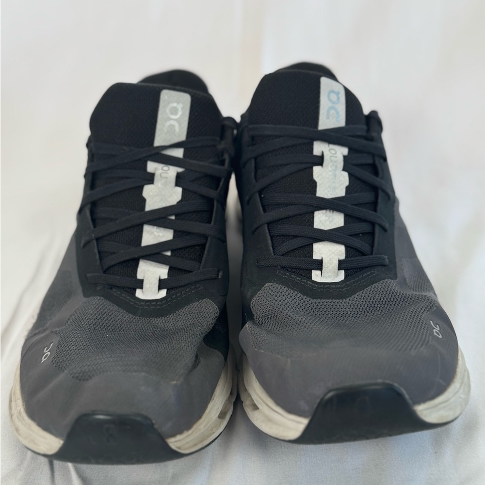 On Running Cloudrunner Men’s‎ Size 10 Black/Eclipse